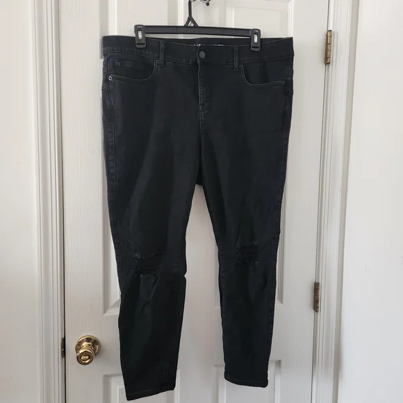 Torrid Women's Black Distressed Skinny Jeans - Picture 1 of 4